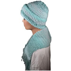 Hand-knit Beanie Hat and Short Scarf Combo Winter Hat Warm Trendy Brand New soft